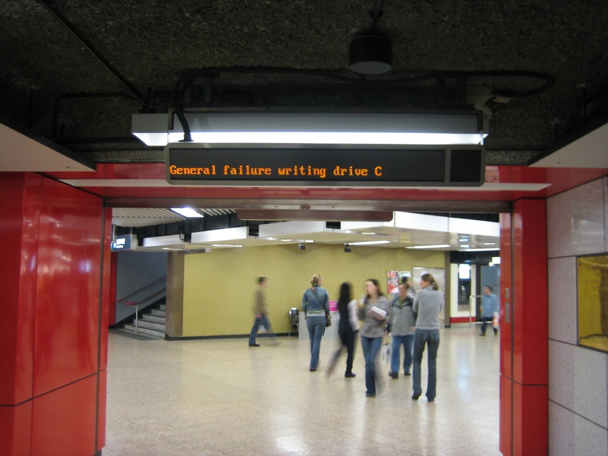 LED information board in the Hong Kong subway, 2007. Text on the display reads “General failure writing drive c”