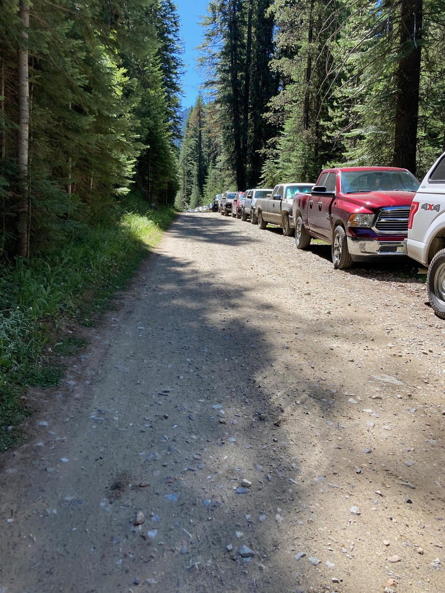 Parking lot at Two Pans trailhead