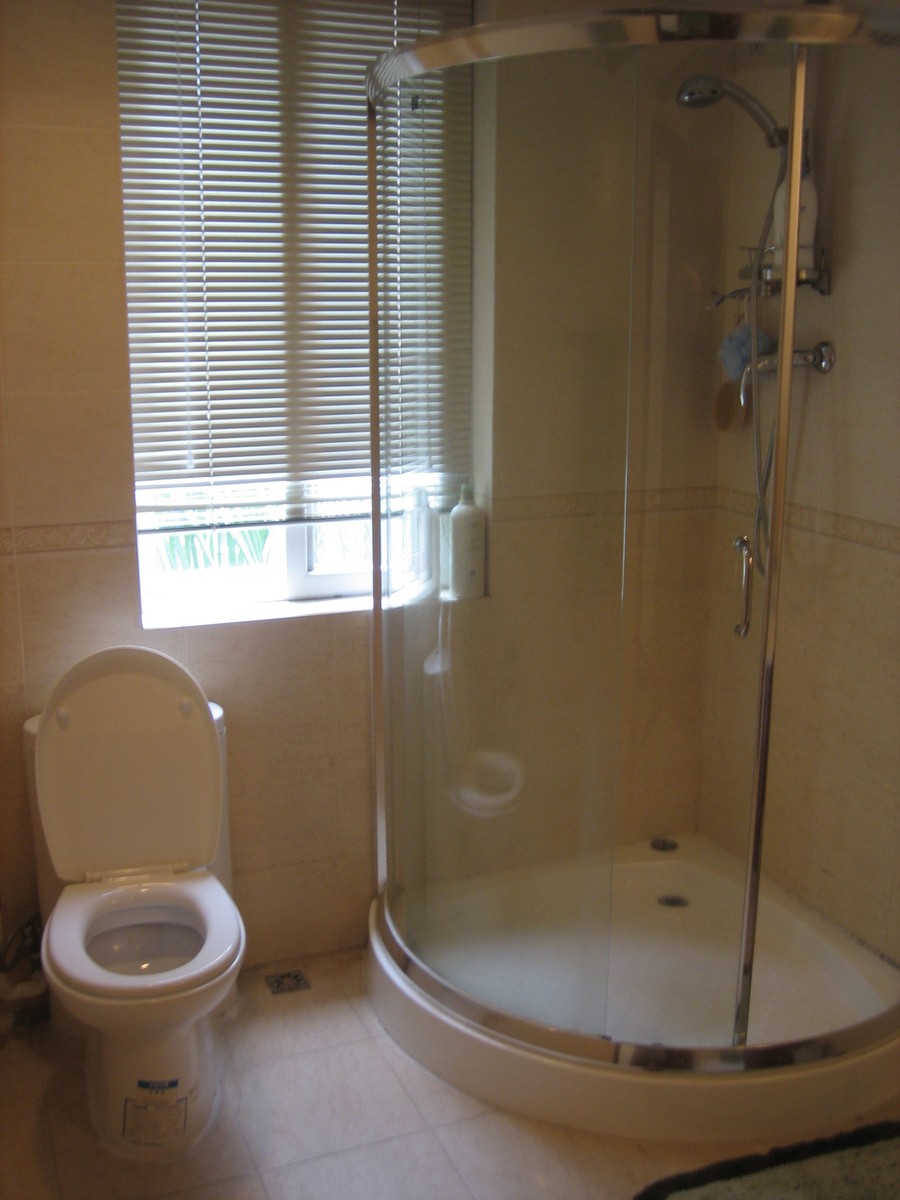 Xiamen apartment master bath