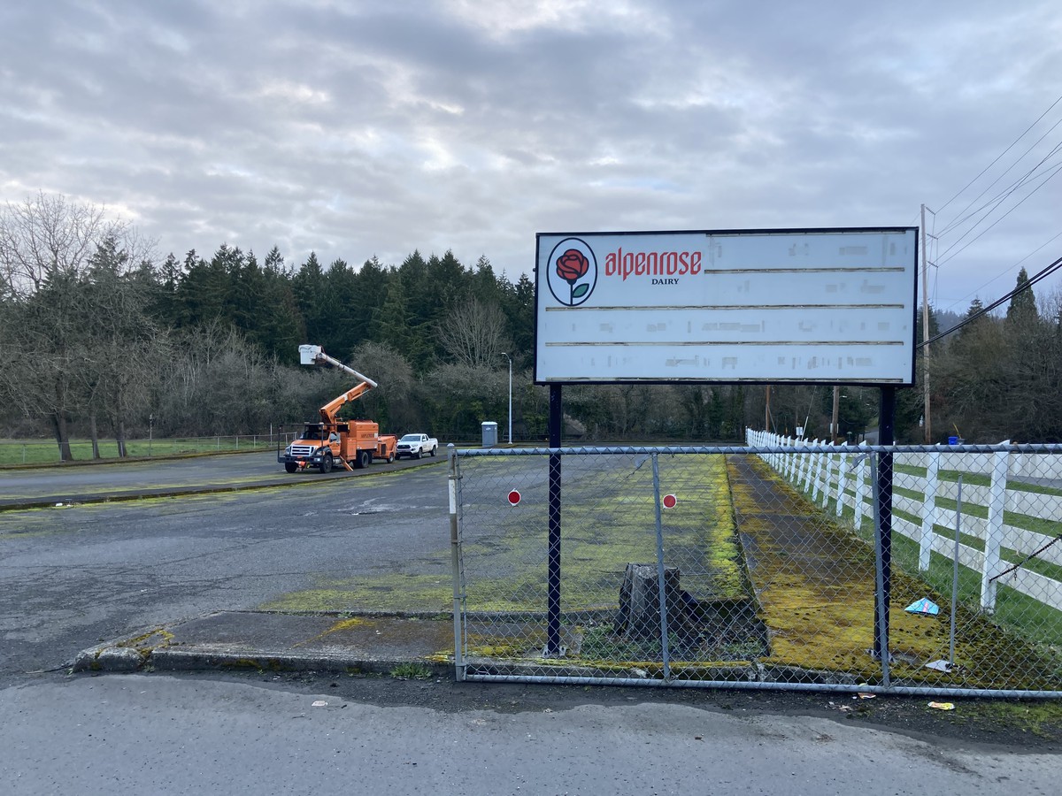 Alpenrose Dairy sign on Shattuck Road