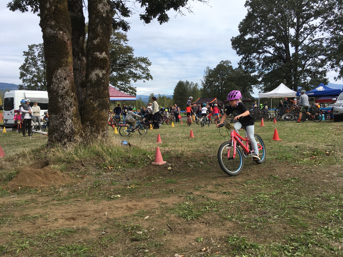 Ada in kiddie Kross at Cascade Locks, 2019