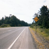 Road sign on Hwy 101 reading “slow”